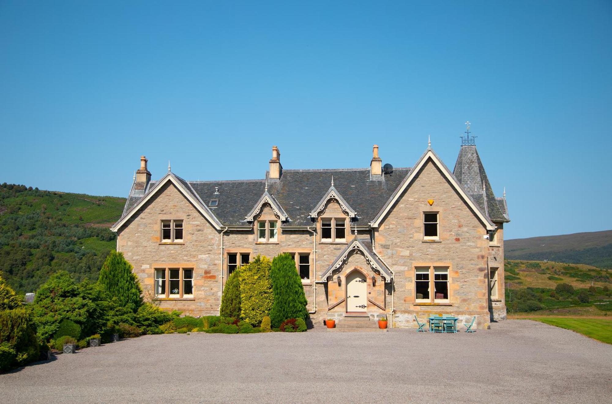 Inveroykel Lodge At Rosehall Exterior photo